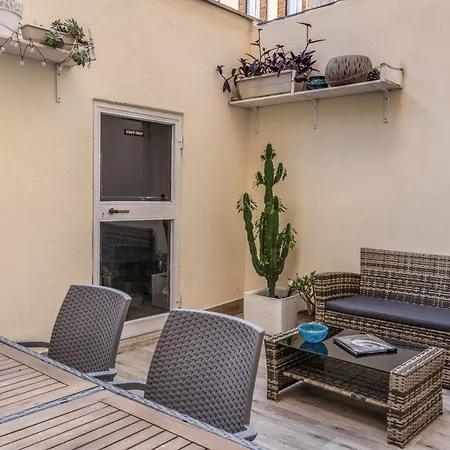 Nala Luxury With Terrace Lägenhet